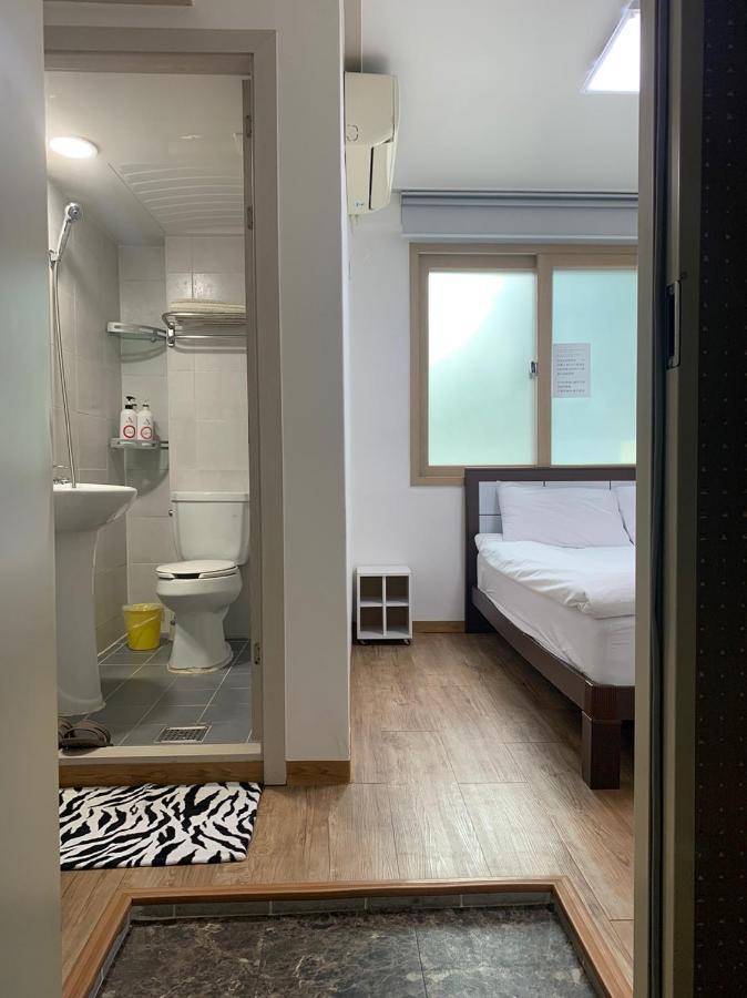 Hamory Guesthouse Dongdaemun Seoul Bagian luar foto