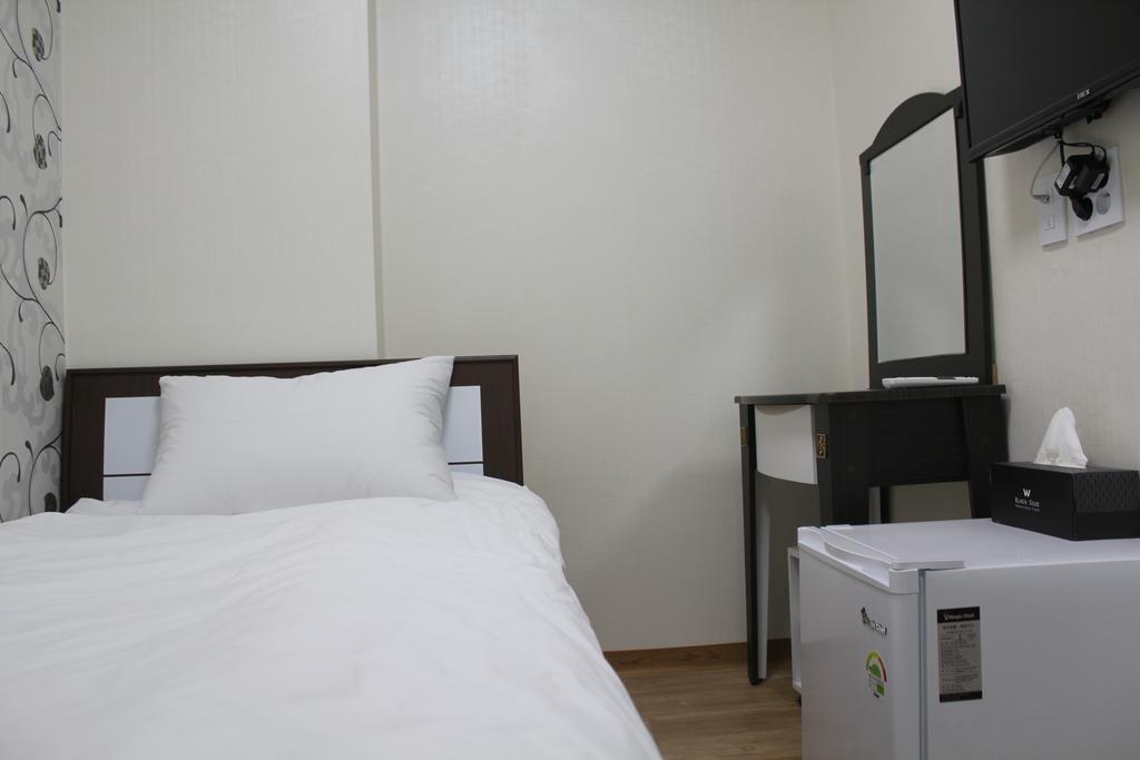 Hamory Guesthouse Dongdaemun Seoul Bagian luar foto